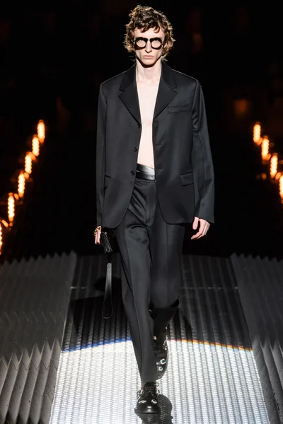 Look 40